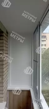 Холодное остекление балкона с отделкой Холодное остекление балкона с отделкой